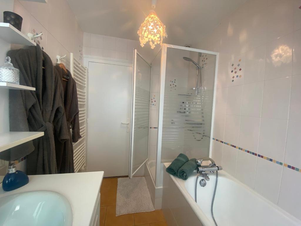 Chambre D'Hotes De Verdigne Piscine Chauffee Parking Wifi Le Mans Exterior photo